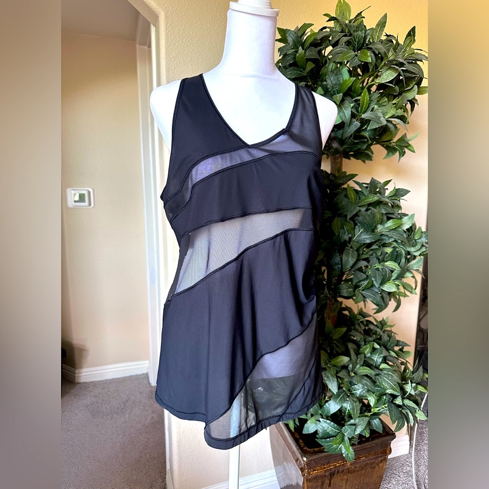 Lululemon black mesh tank top